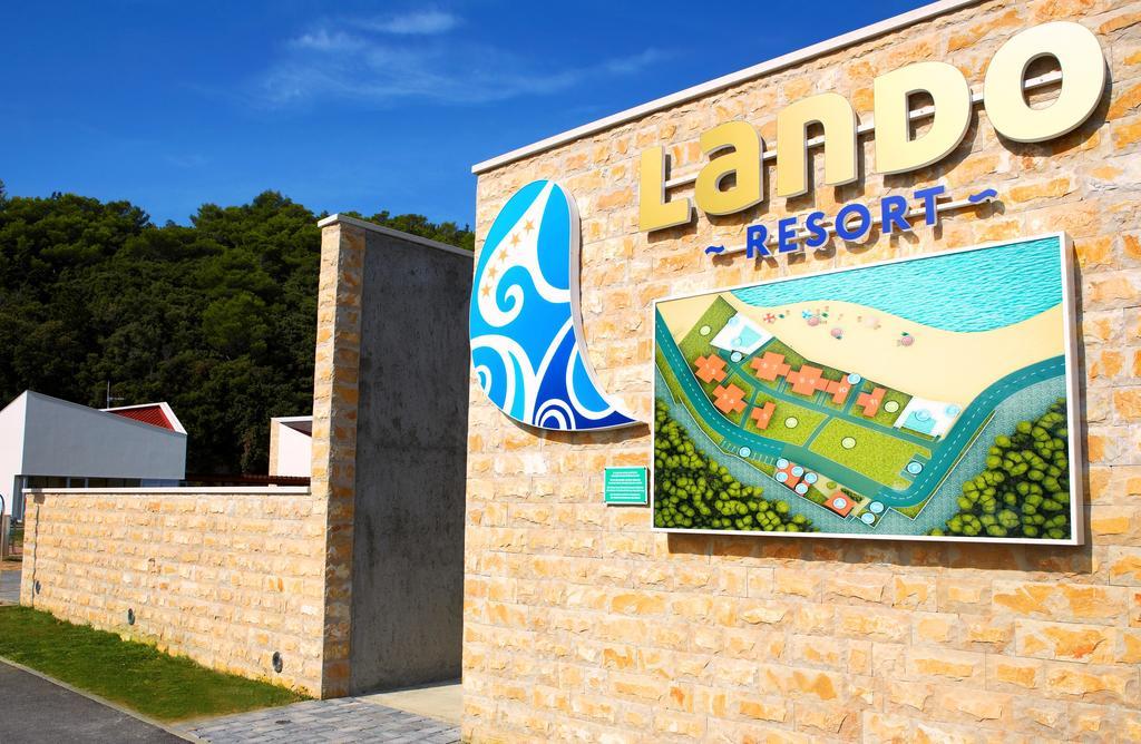 Lando Resort Kampor エクステリア 写真