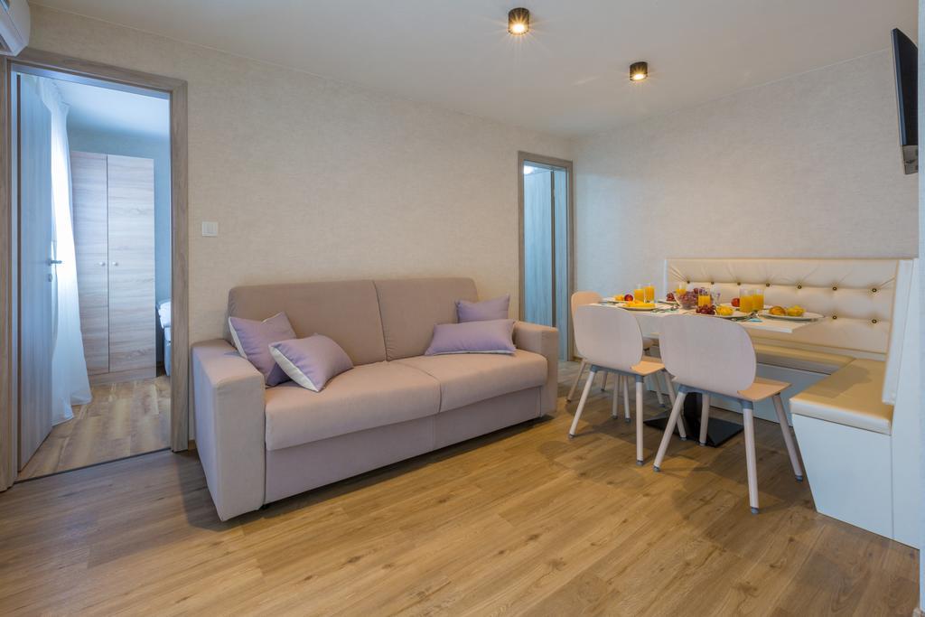Lando Resort Kampor エクステリア 写真