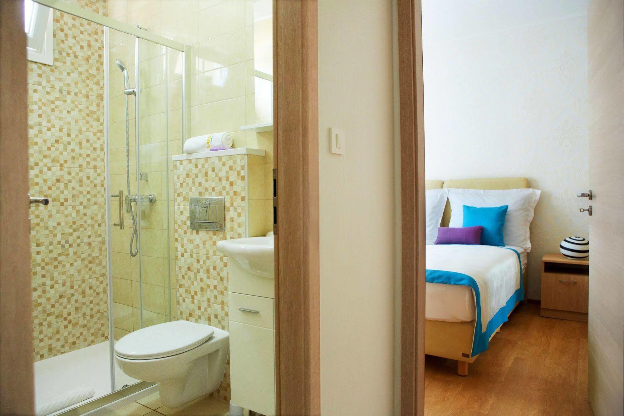 Lando Resort Kampor エクステリア 写真
